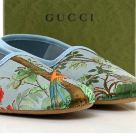 Gucci  Satin Voyage Eco Tian Printed Womens Flats 41 Light Blue Multicolor - Picture 6 of 6